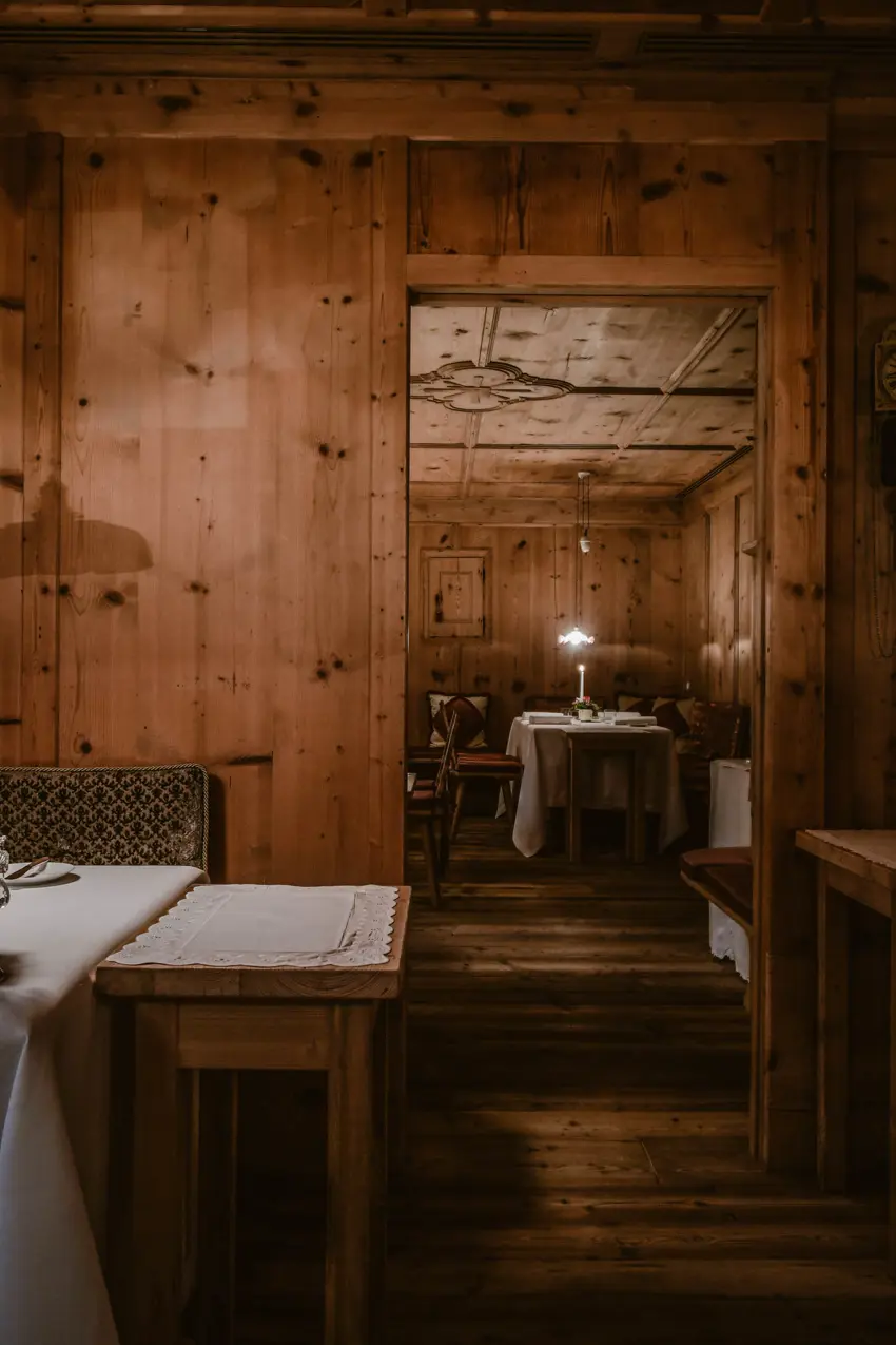 Suinsom Fine Dining Restaurant Tyrol DSC 9108 Copia