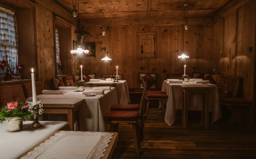 Suinsom Fine Dining Restaurant Tyrol DSC 9114 Copia